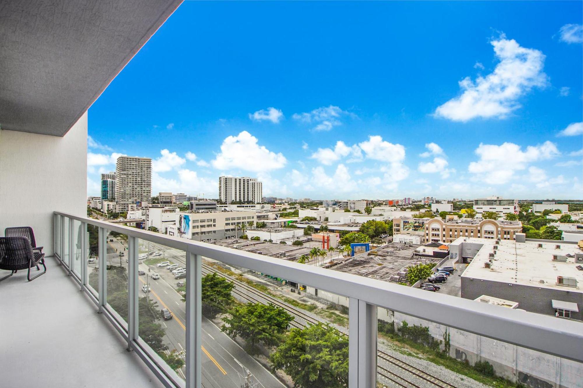 Quadro Residences By Ionica Miami Luaran gambar
