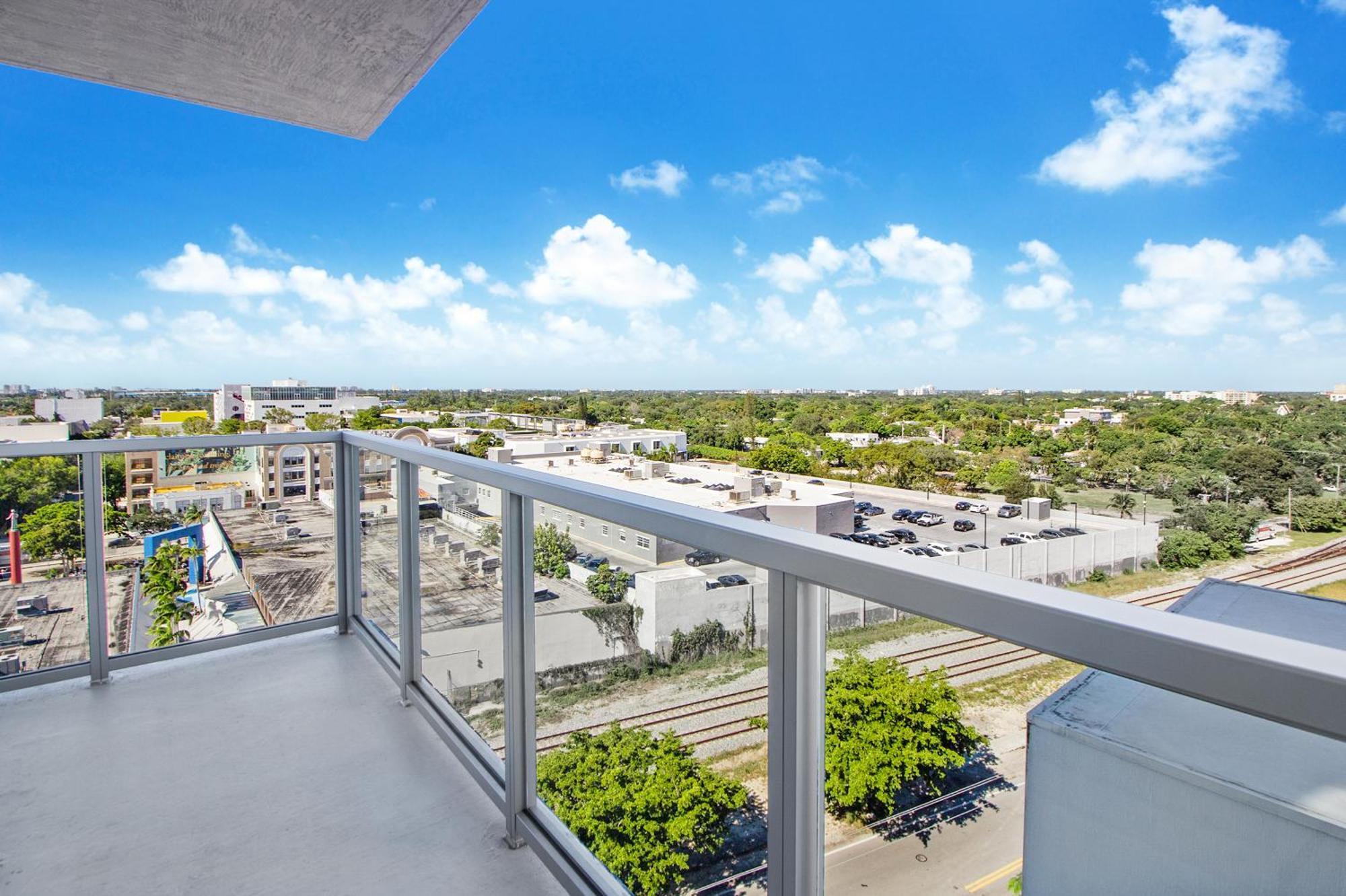 Quadro Residences By Ionica Miami Luaran gambar