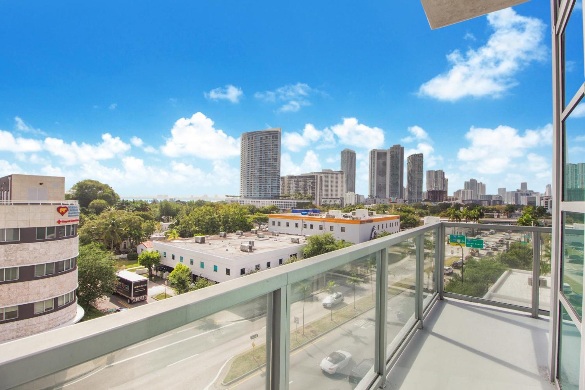 Quadro Residences By Ionica Miami Luaran gambar