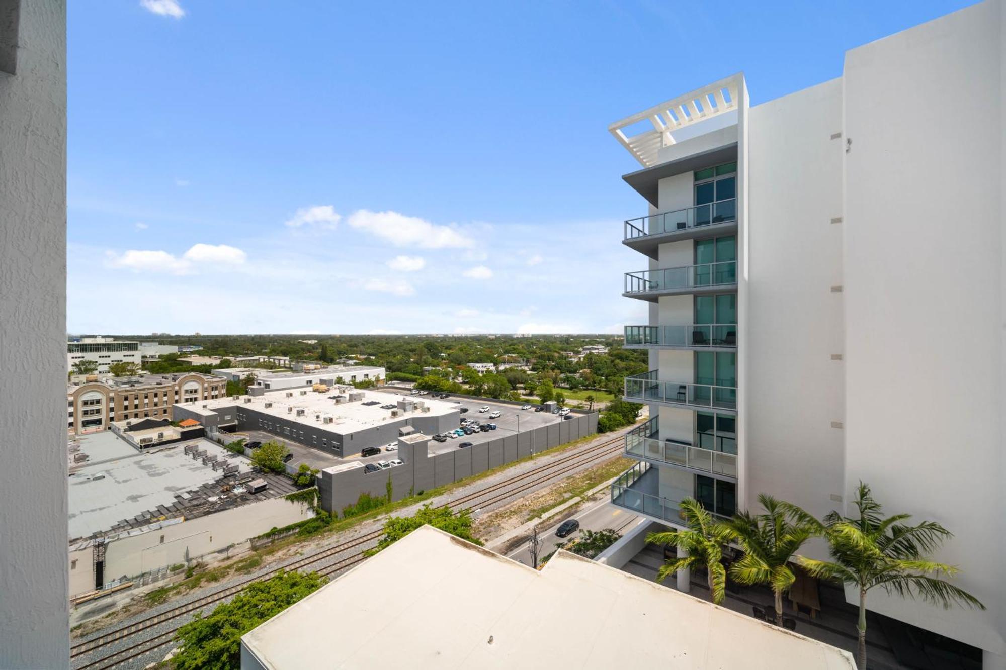 Quadro Residences By Ionica Miami Luaran gambar